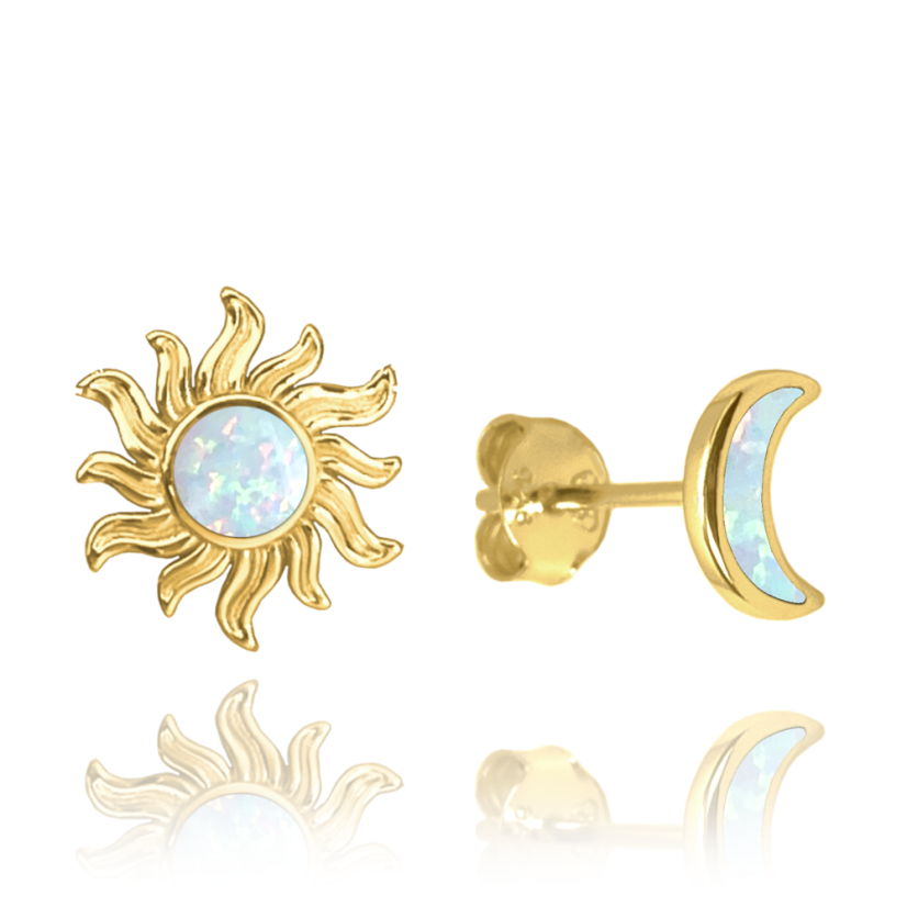 MINET Pozlátené strieborné náušnice SLNKO a MESIAC s bielymi opálmi