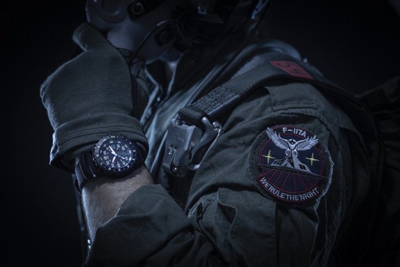Luminox F117 X Skunk Works Heritage 6440 Series XA.6442.H.SET