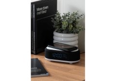 Stolové hodiny s budíkom, nabíjačkou smartfónov a Bluetooth reproduktorom 6033BK Karlsson 20cm